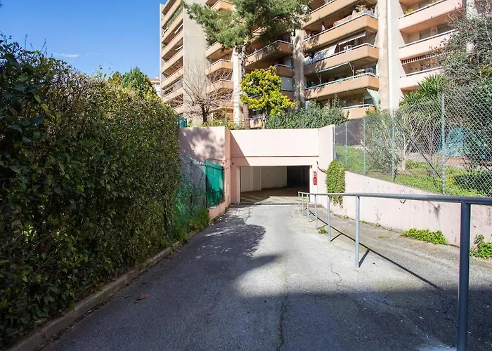 #41 Flat For 6, 3 Bdrs Parking Wifi 5mins Walk Tram T1 ニース