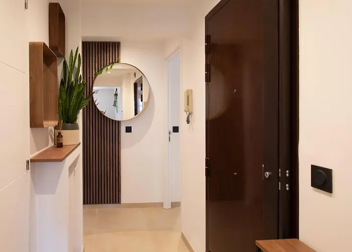 #41 Flat For 6, 3 Bdrs Parking Wifi 5mins Walk Tram T1 アパート