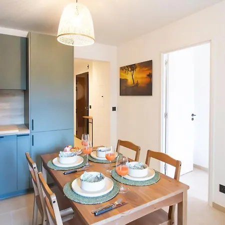 #41 Staywizus - Flat For 6, 3 Bdr Parking Wifi 5mins Walk Tram T1 Apartament *