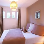 #41 Staywiz Us - Flat For 6, 3 Bdrs Parking Wifi 5mins Walk Tram T1