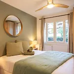 #41 Staywiz Us - Flat For 6, 3 Bdrs Parking Wifi 5mins Walk Tram T1 * Nice