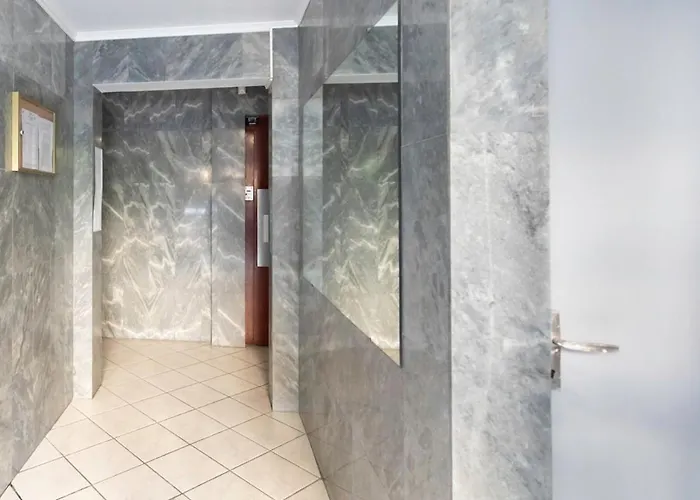 #41 Flat For 6, 3 Bdrs Parking Wifi 5mins Walk Tram T1 Apartamento