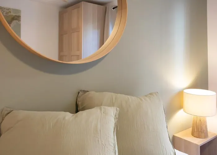 #41 Flat For 6, 3 Bdrs Parking Wifi 5mins Walk Tram T1 Apartamento