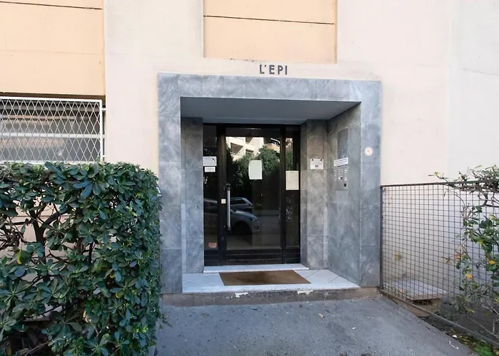 #41 Flat For 6, 3 Bdrs Parking Wifi 5mins Walk Tram T1 Apartamento Nice