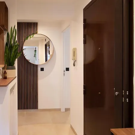 #41 Staywiz Us - Flat For 6, 3 Bdrs Parking Wifi 5mins Walk Tram T1 Διαμέρισμα