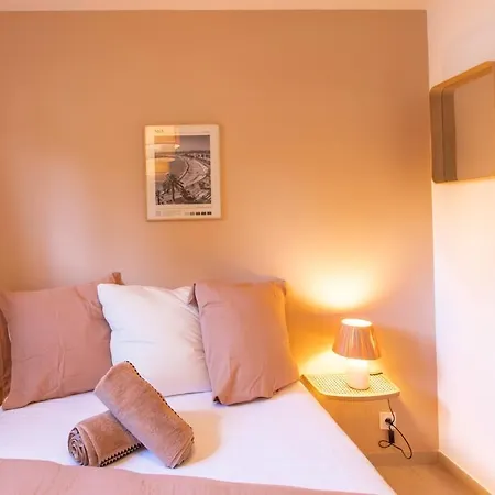 #41 Staywiz Us - Flat For 6, 3 Bdrs Parking Wifi 5mins Walk Tram T1 *